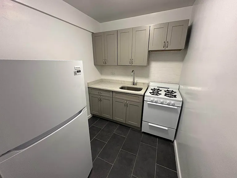 3636 Fieldston Rd #7L — Photo 3