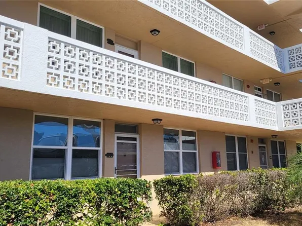 4915 Bay St NE APT 334, Saint Petersburg, FL 33703