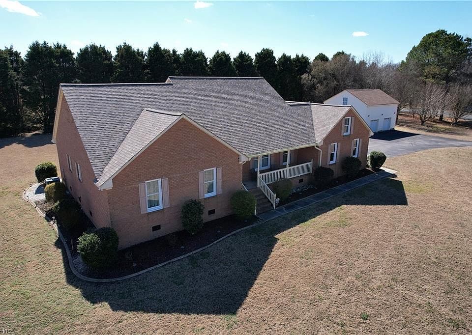 1st image of 2001 Oakum Creek Dr