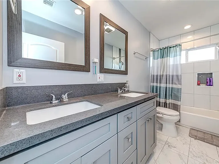 6528 Beeman Ave — Photo 10