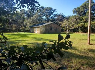 2 Wiley Rd, Hilton Head Island, SC 29926