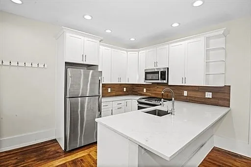 35 Oak Ave #1 — Photo 7