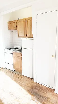 Rented by Dynamik Realty | media 12