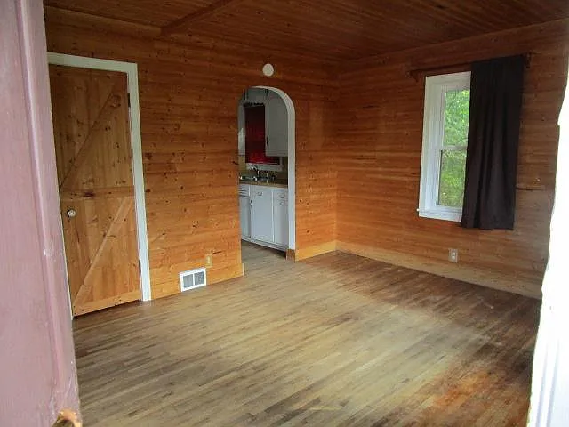 living area from front door to kitchen