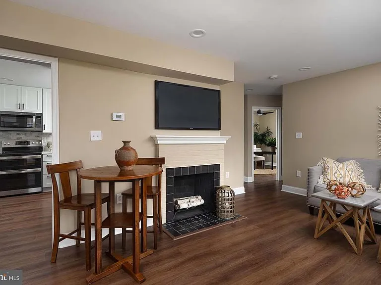 6684 Barrett Rd — Photo 6