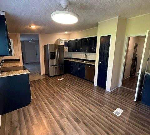 3rd image of 806 N Jerry St