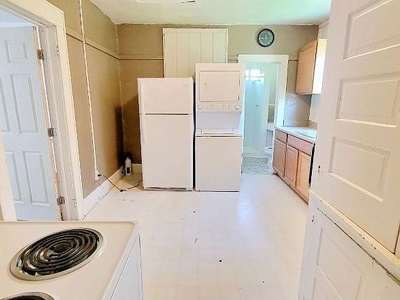 4th image of 721 Naomi St