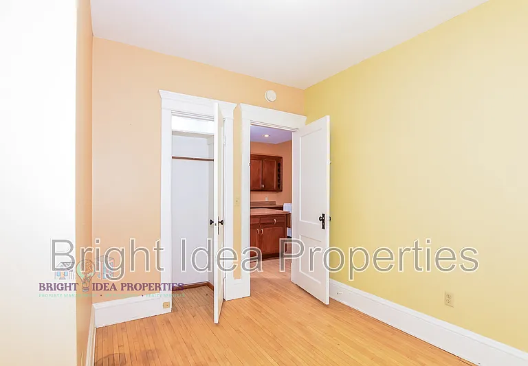 2104 Emerson Ave S #2 — Photo 23