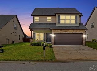 59 N River Rd, Fletcher, NC 28732