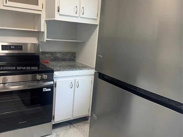 9700 E Bay Harbor Dr #512 — Photo 6