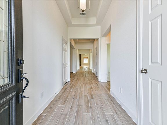 5th image of 702 Campbell Dr