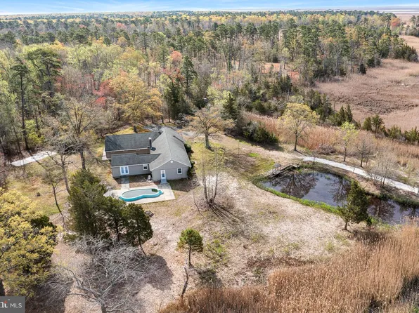 333 Betsey Scull Rd, Egg Harbor Township, NJ 08234