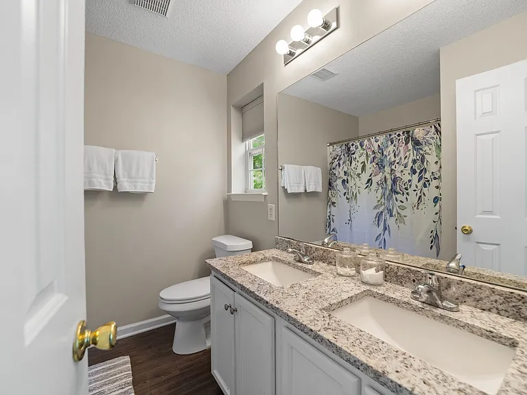 442 Peyton Ct — Photo 16