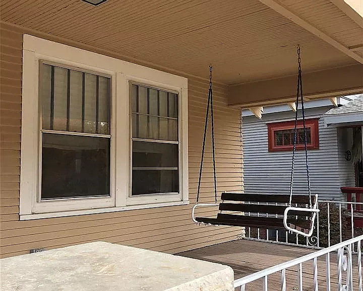 414 E Sherman Ave — Photo 6