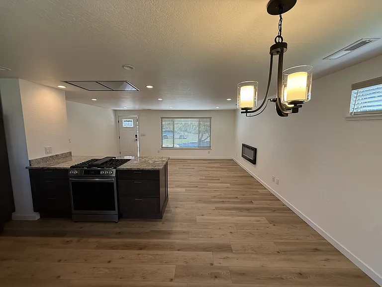 2853 Tahitian Ave — Photo 16