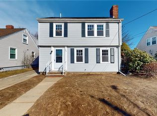 28 Crossway Rd, Cranston, RI 02910