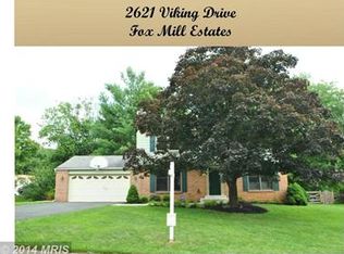 2621 Viking Dr, Herndon, VA 20171