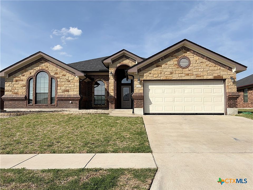 1st image of 2807 Legacy Ln