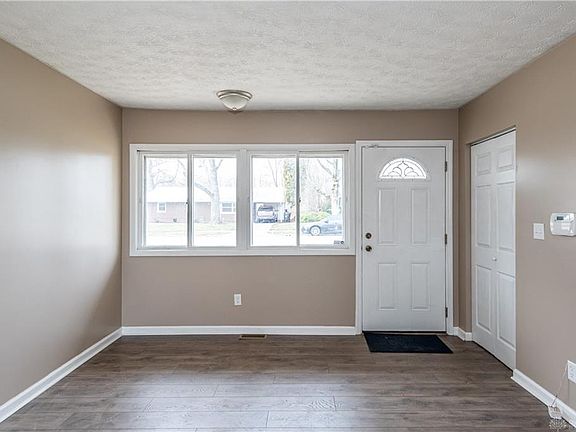 5th image of 26 Carma Dr
