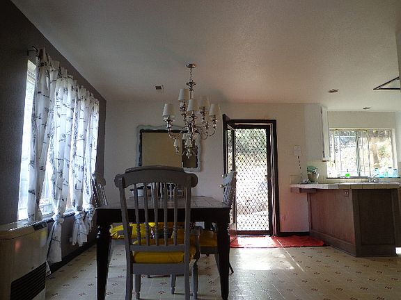 5th image of 8585 Daken Cir