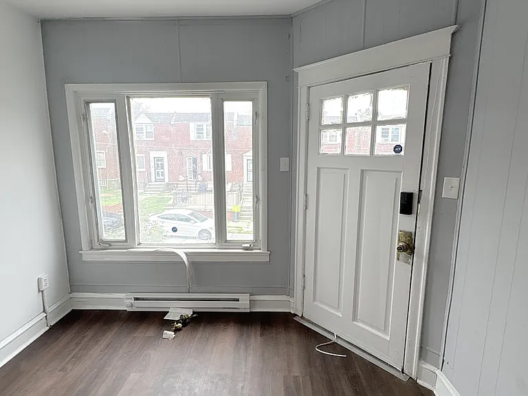 1700 N Edgewood St — Photo 7