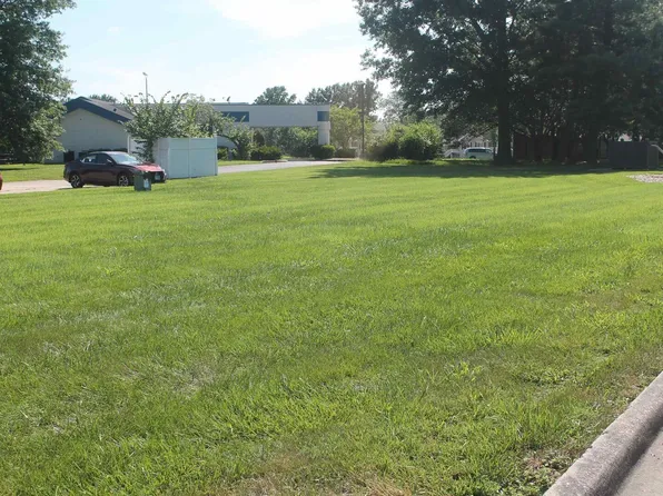 1160A Cedar Ct, Carbondale, IL 62901