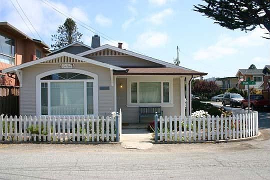 1st image of 334 Park Dr