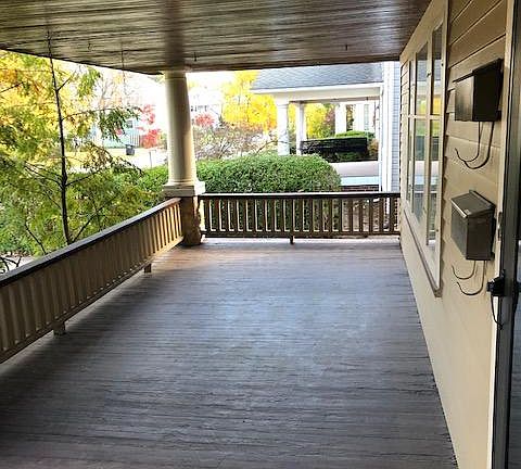2nd image of 17433 Woodford Ave