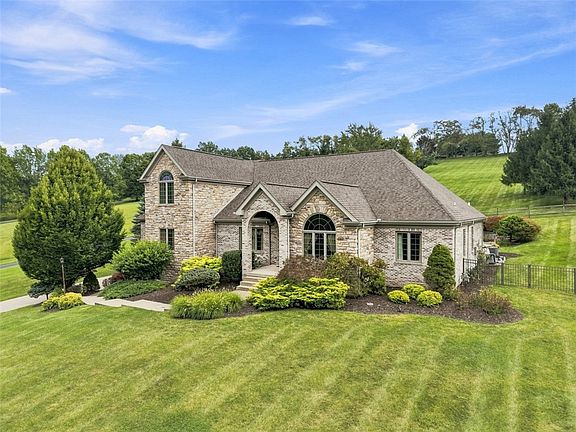 2nd image of 322 Quarry Rd