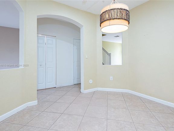 5th image of 10261 NW 32nd Ter #10261