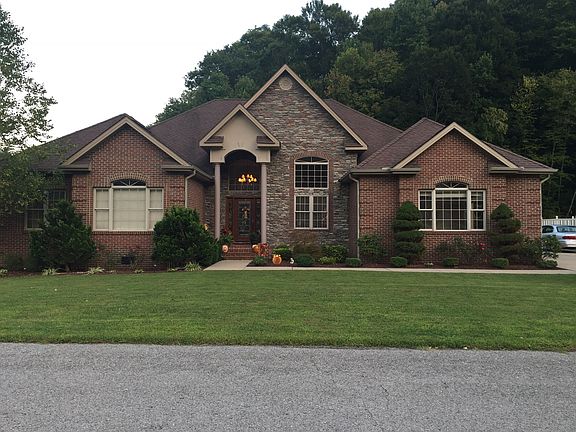 2nd image of 117 Spruce Ln