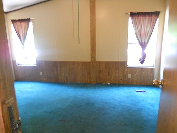 large mbed w large closet