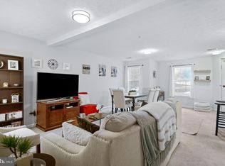 4472 Woodsman Dr UNIT 822, Hampstead, MD