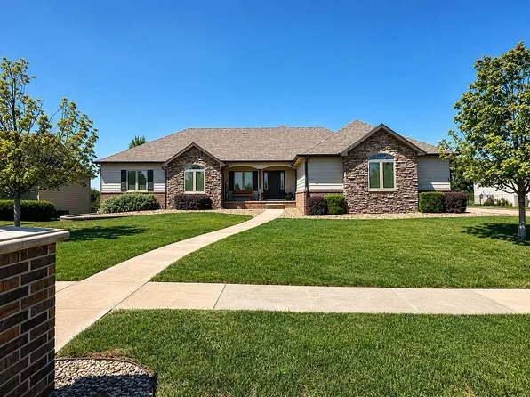 2301 Pinecrest Cir, Salina, KS 67401