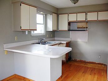 2nd image of 3394 Ellis Park Dr