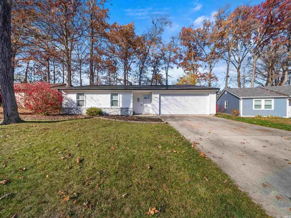 7025 Salge Dr, Fort Wayne, IN 46835