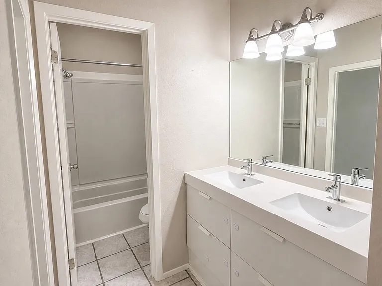 1105 Green Meadow Dr — Photo 19
