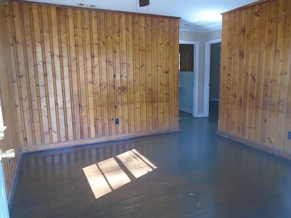 4th image of 304 Old Shaw Rd