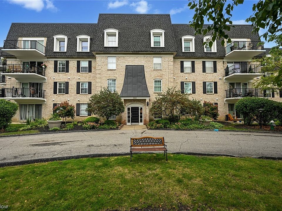 1st image of 1931 King James Pkwy APT 215