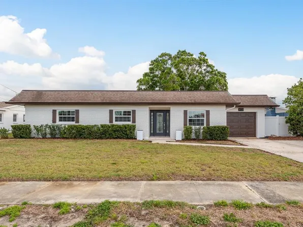 8721 Bay Crest Ln, Tampa, FL 33615