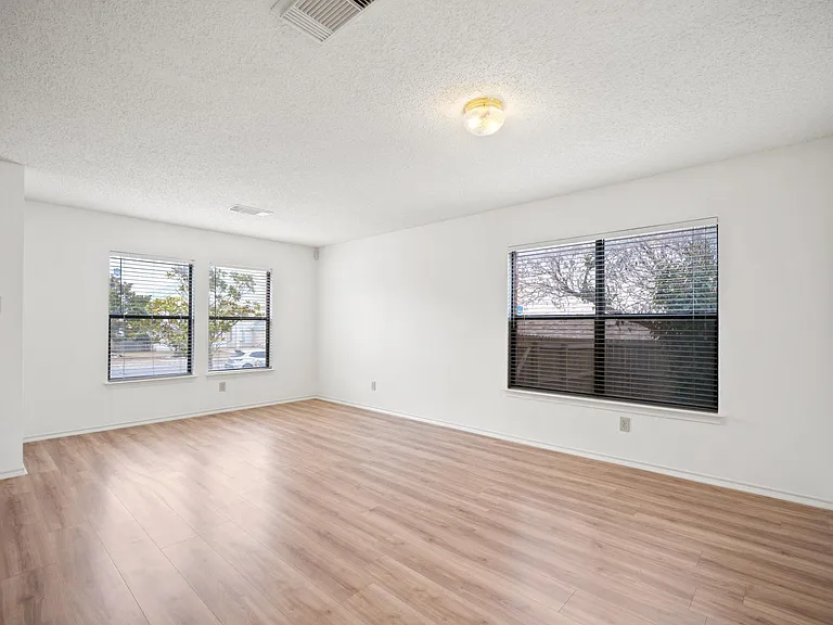 1688 Fir Cir — Photo 16