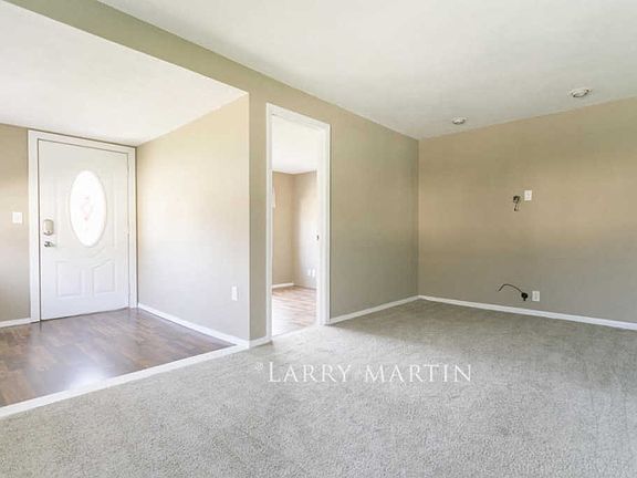 3rd image of 765 26th St SW