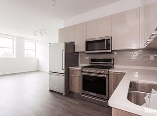 935 W Dakin St #1W, Chicago, IL 60613