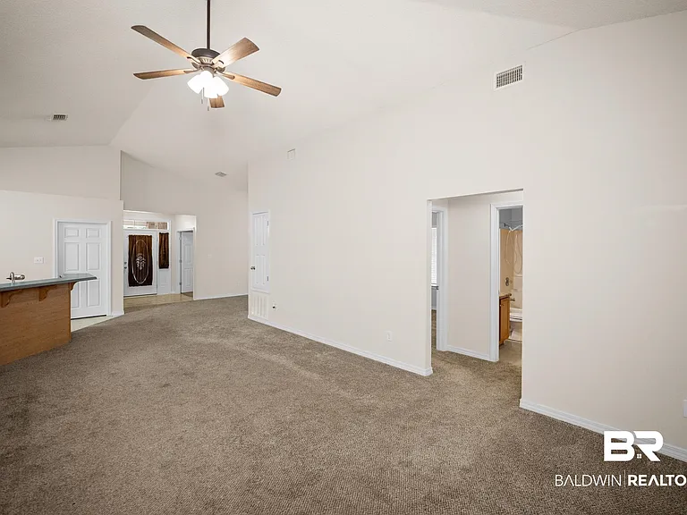 13097 Concord Dr E — Photo 5