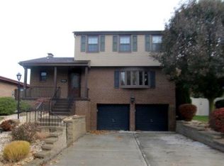 2817 Camelot Dr, Lower Burrell, PA 15068