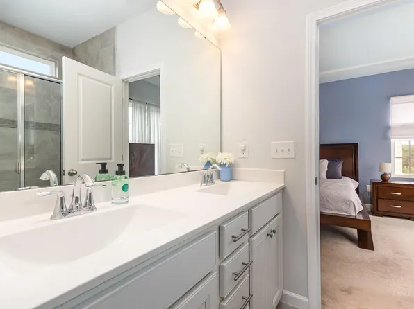 2906 Great Lawn Rd, Apex, NC 27502