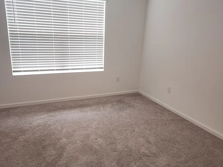 11805 Sylvia St — Photo 36