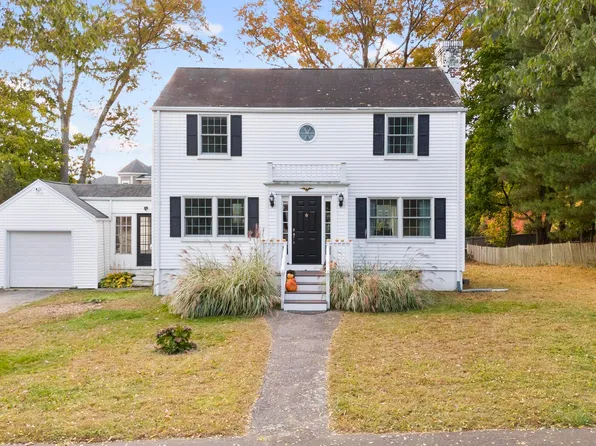 43 Argonne Street, Fairfield, CT 06825