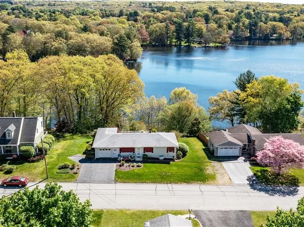 15 Lakeside Dr, Smithfield, RI 02917