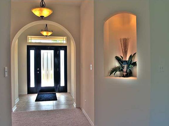 3rd image of 4725 Pierce Ln
